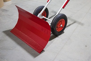 Снегоуборщик ручной "Бульдойзер"